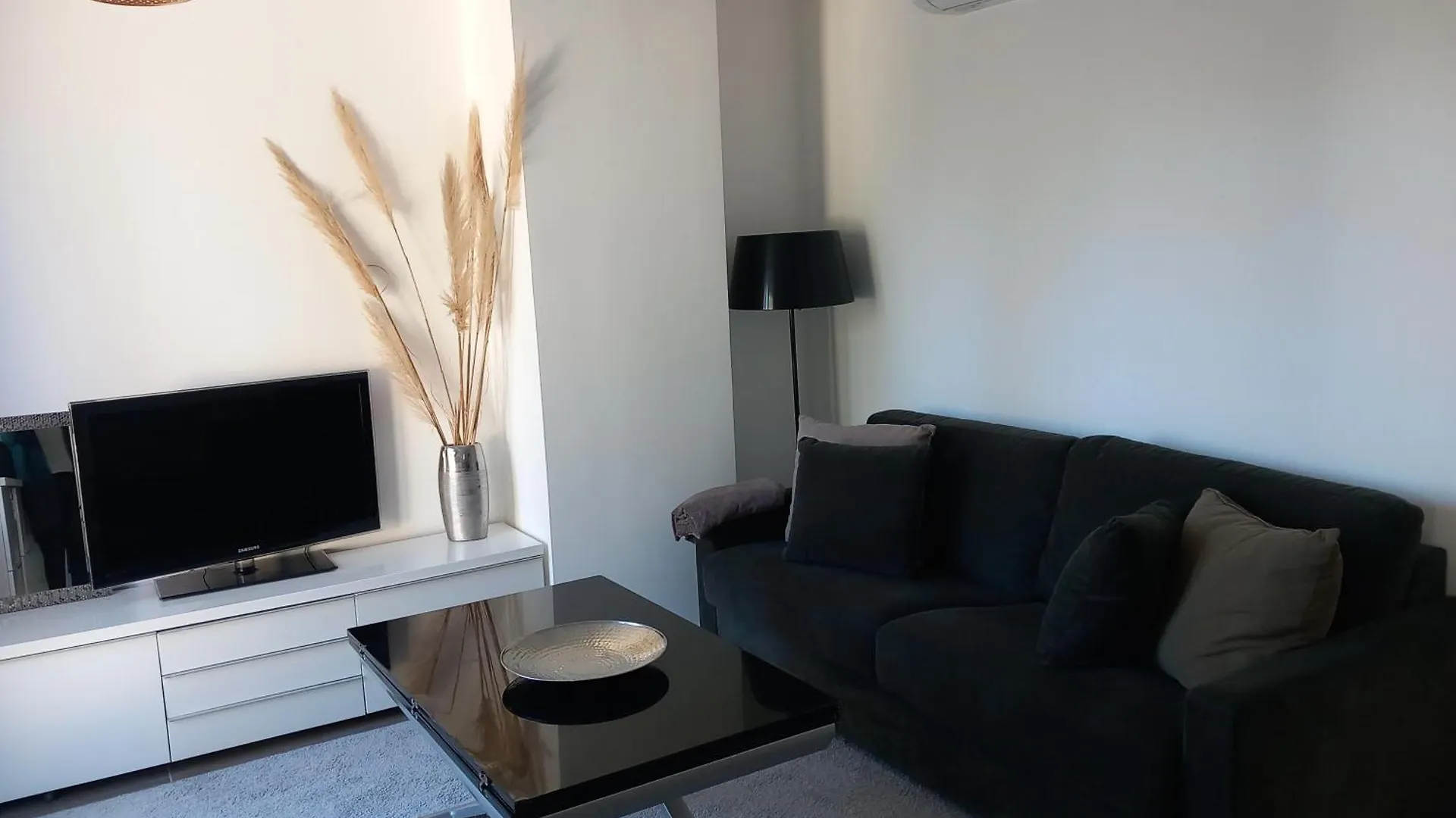 דירה מיראמאס Appartement Independant Dans Une Villa